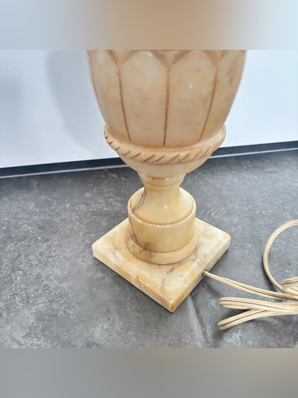 Vintage Italian Alabaster Marble Table Lamp *NO LAMPSHADE* - Picture 7 of 16